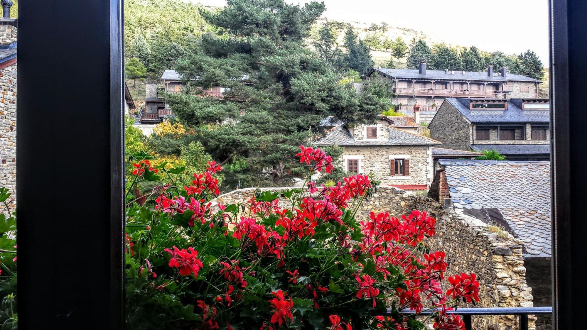 Hotel Bernat De So Λίβια Εξωτερικό φωτογραφία